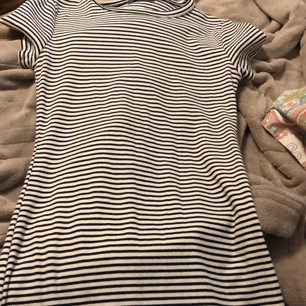 Dress - Picture 4 of 4